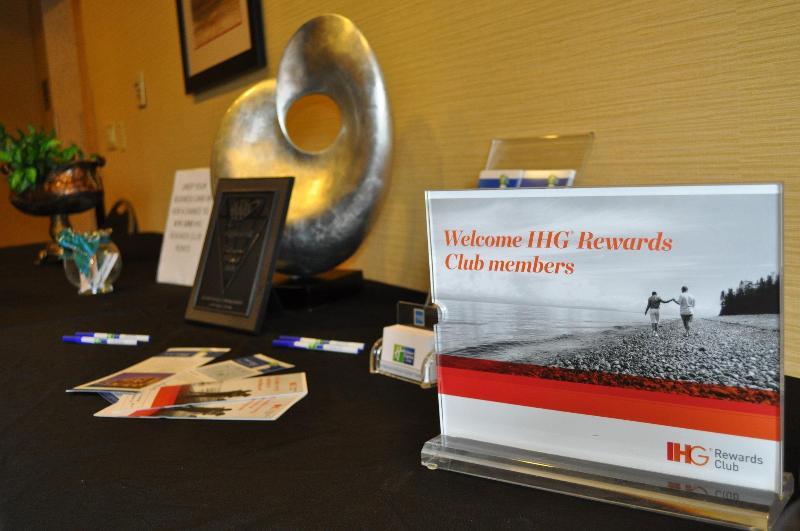 Holiday Inn Express Hotel & Suites Kansas City - Grandview By Ihg Luaran gambar